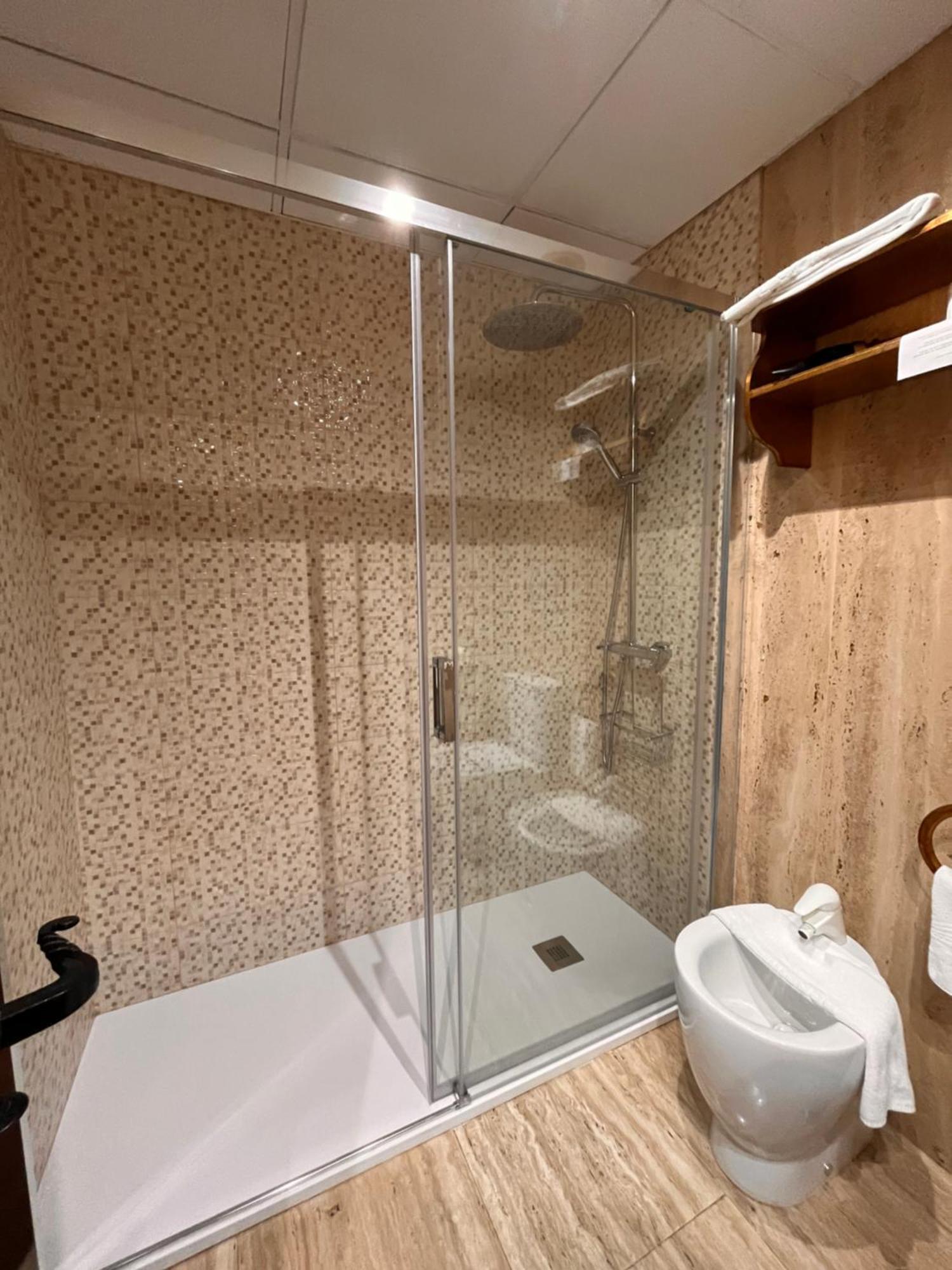 Hotel Microtel Placentinos Salamanca Ngoại thất bức ảnh