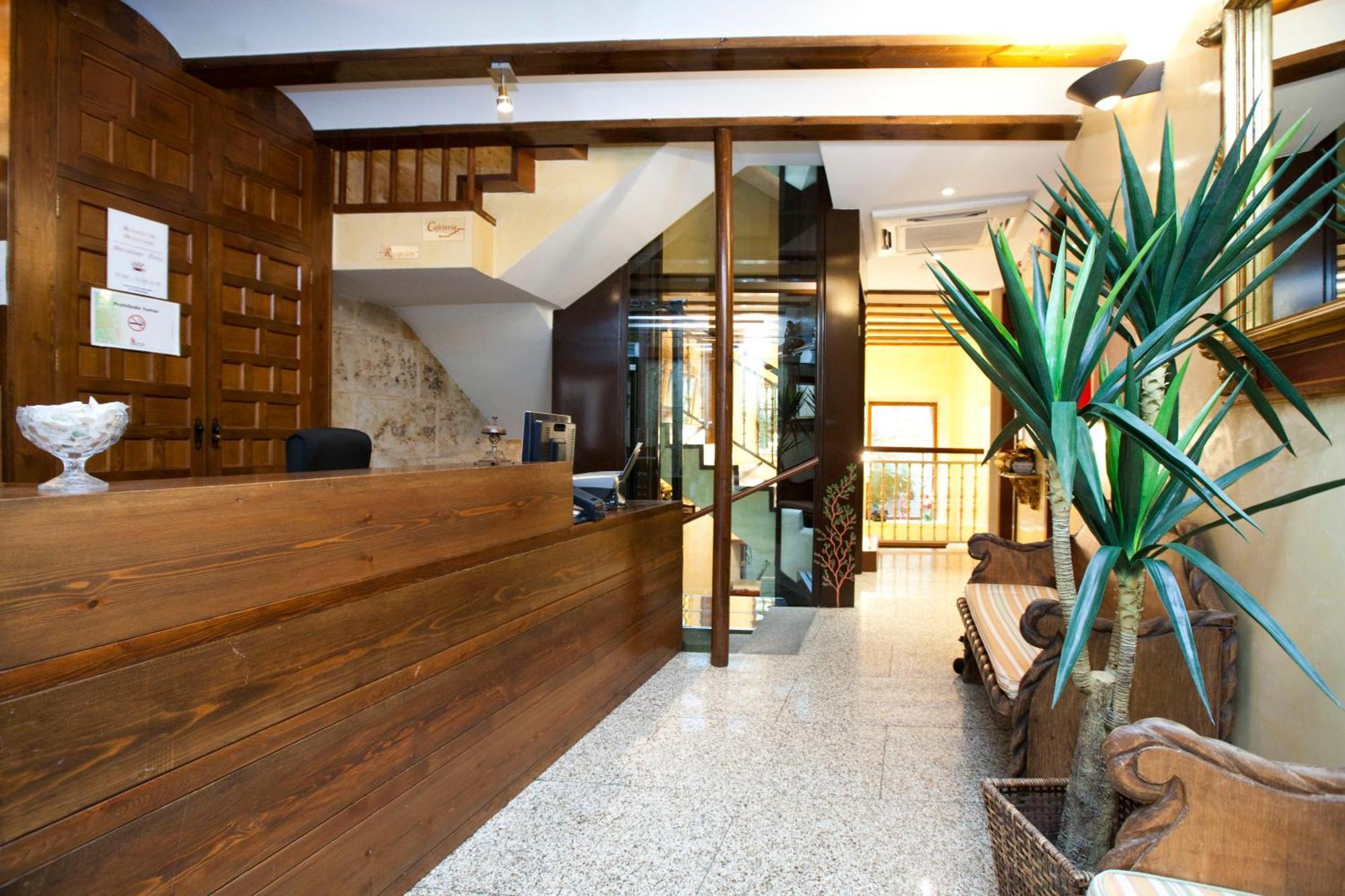Hotel Microtel Placentinos Salamanca Ngoại thất bức ảnh
